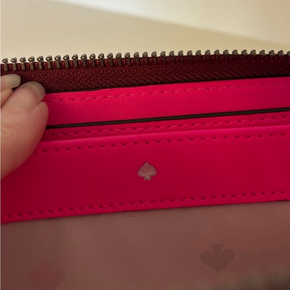 KATE SPADE HEARTS ZIPAROUND WALLET! Just in time for Valentines! 💌 LIKE NEW!! - Picture 14 of 15